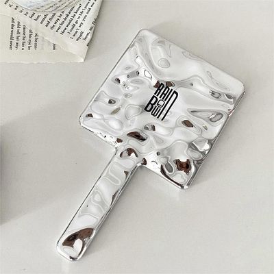 ทุกวันที่กําหนดเอง จับมือ กระจกโลโก้ Custom Small Glitter Silver Makeup Mirrors